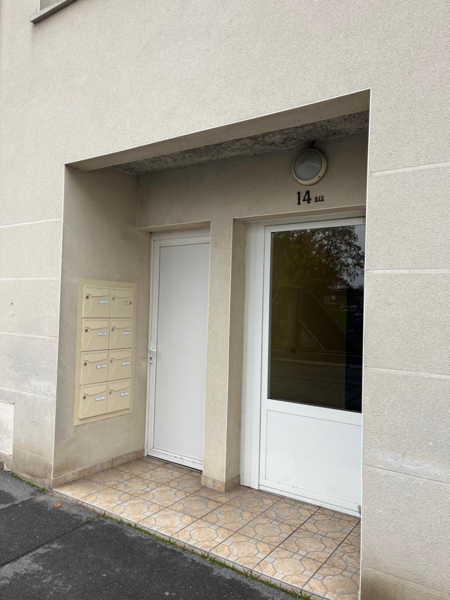 Maola, Calme Et Central Reims Buitenkant foto